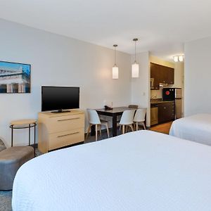 Queen Room Two Queen Beds